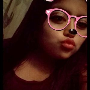 Meet your Posher, Melanie